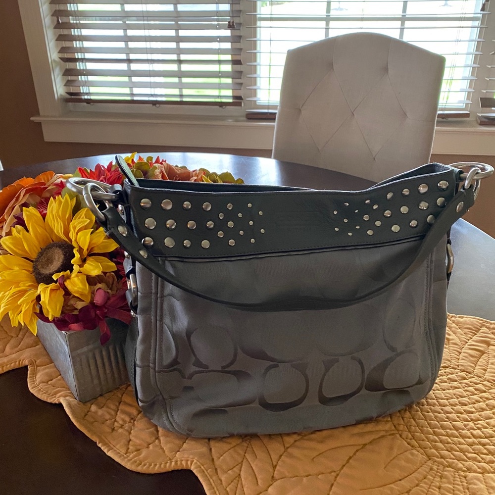 Like NEW Coach purse